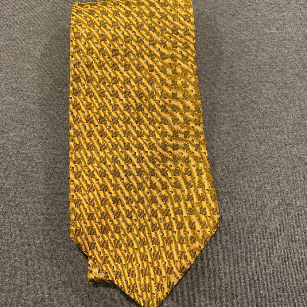 Brad Lauter Gold tie